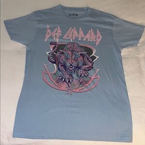 Def Leppard Women’s Band Tee Size Medium